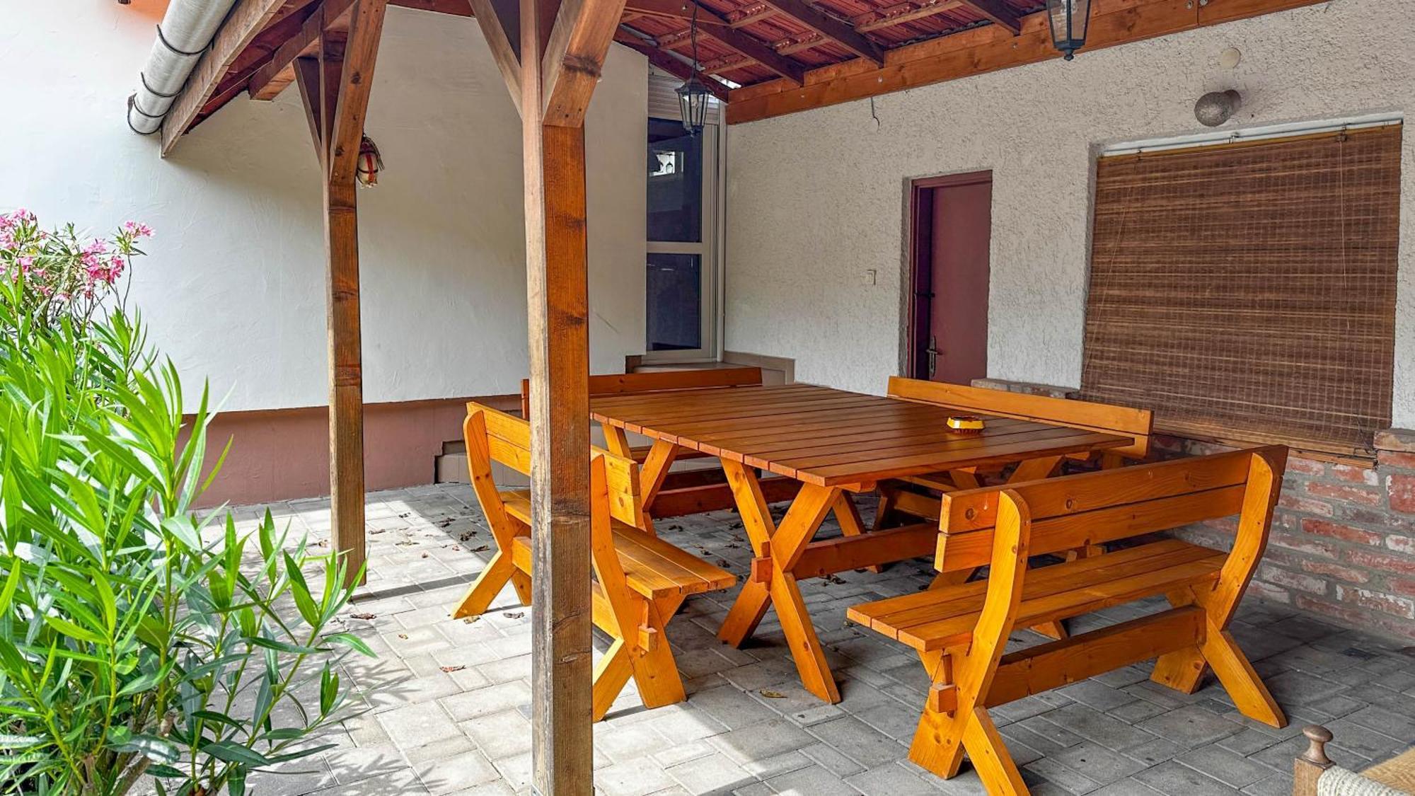 Fekete Rigo Vendeghaz Apartment Egerszalók Exterior foto