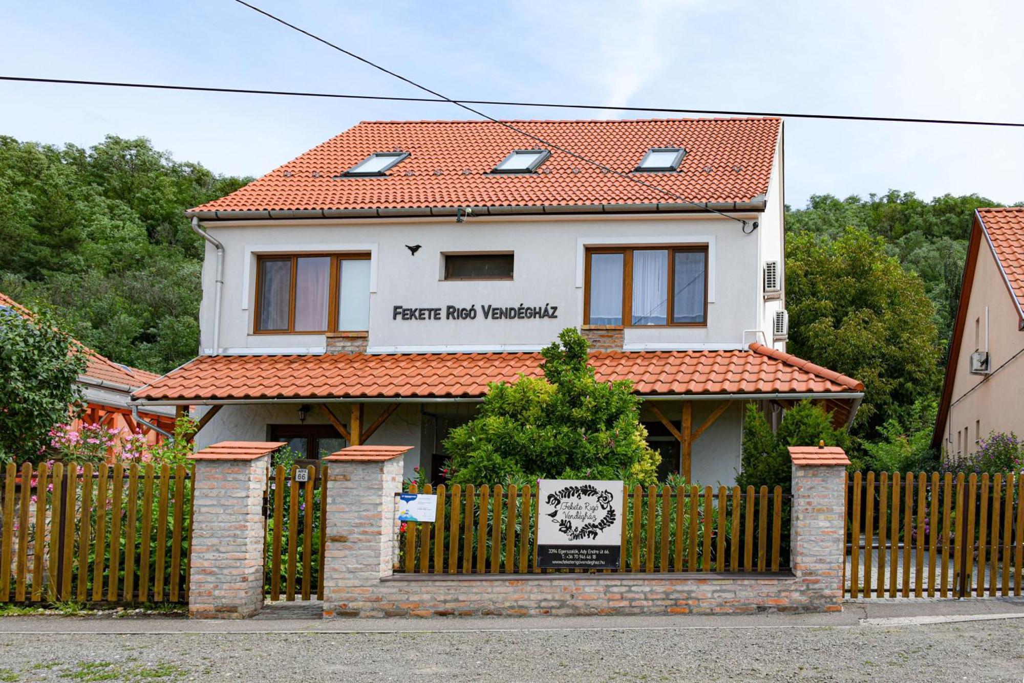 Fekete Rigo Vendeghaz Apartment Egerszalók Exterior foto